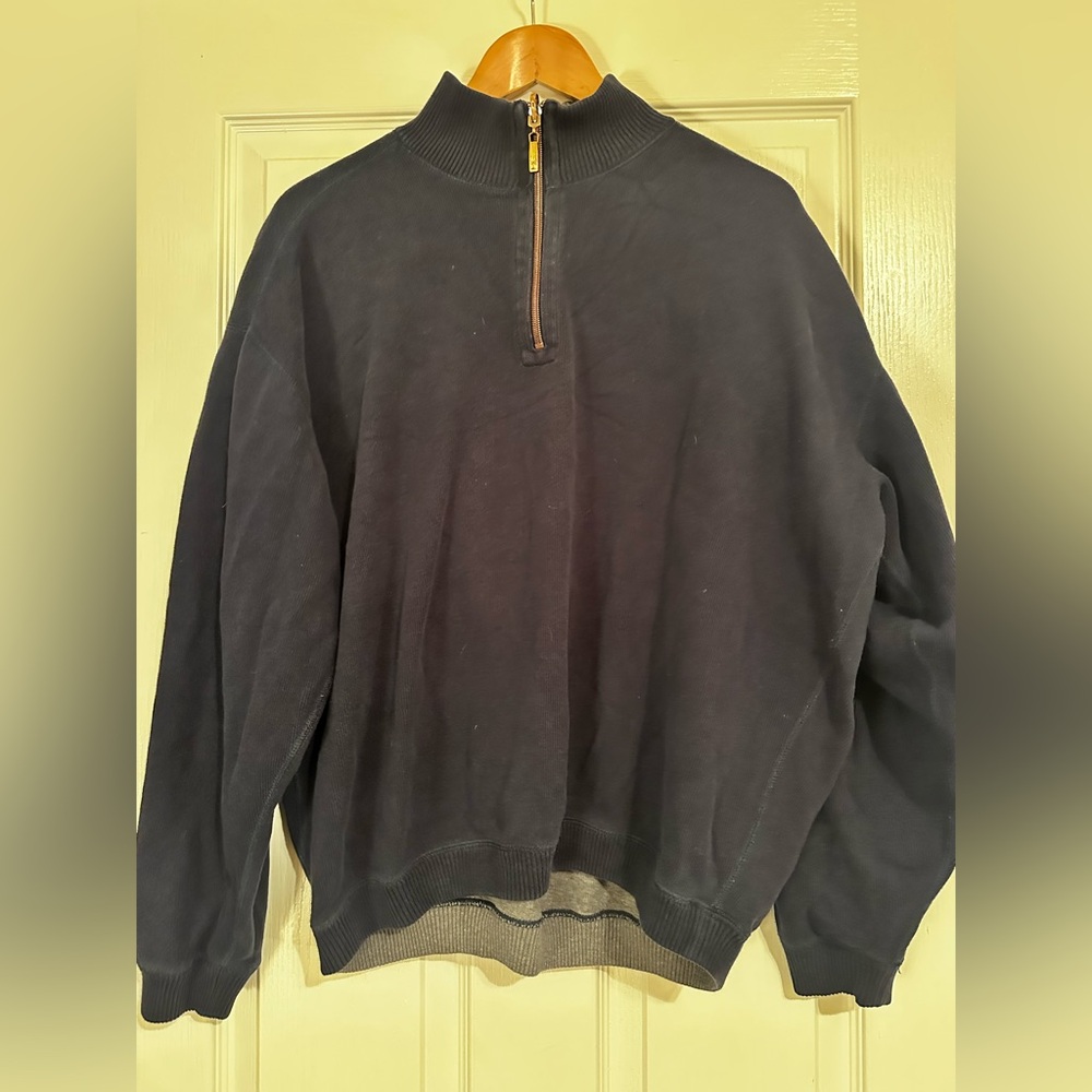 Mens reservable zip up!